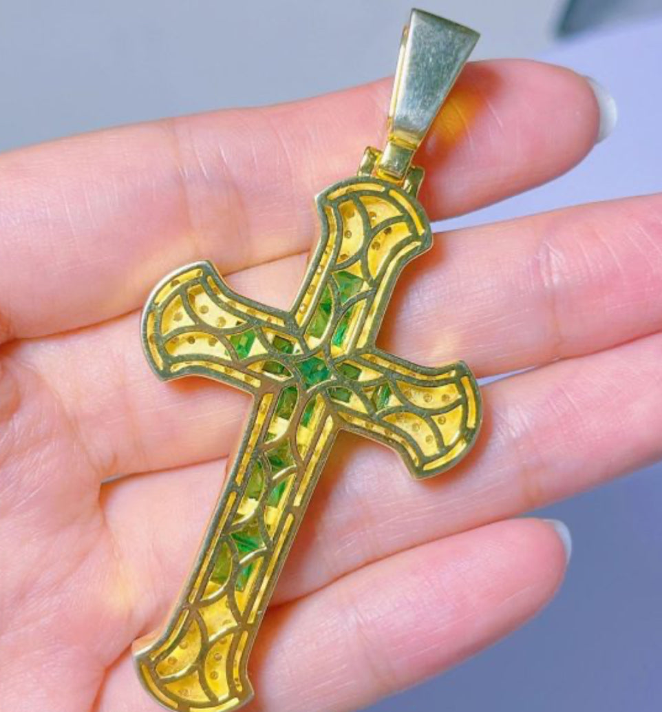 European And American Hip-Hop Emerald Moissan Diamond Cross Personality Pendant Full Diamond Men’S Pendant Jewelry Wholesale