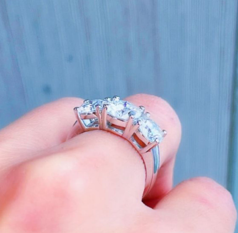 STERLING SILVER S925 MOISSANITE RING POPULAR AMAZON EUROPEAN AND AMERICAN DIAMOND RING EXAGGERATED ATMOSPHERIC AND HIGH-END