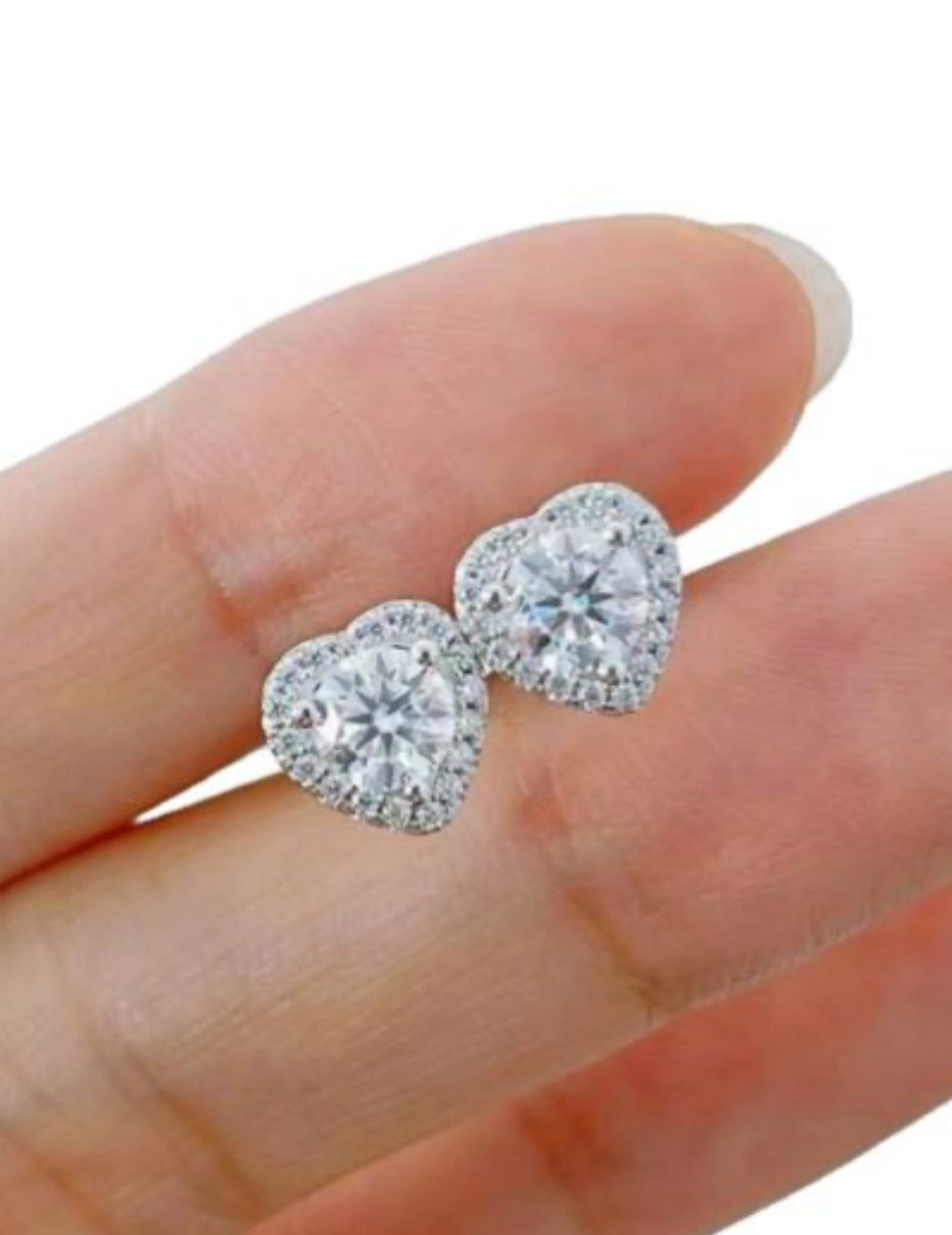 Spot S925 Sterling Silver Love Mossan Earrings For Women Simple Micro-Inlaid Heart-Shaped Earrings Ins Style Earrings Internet Celebrity Trend