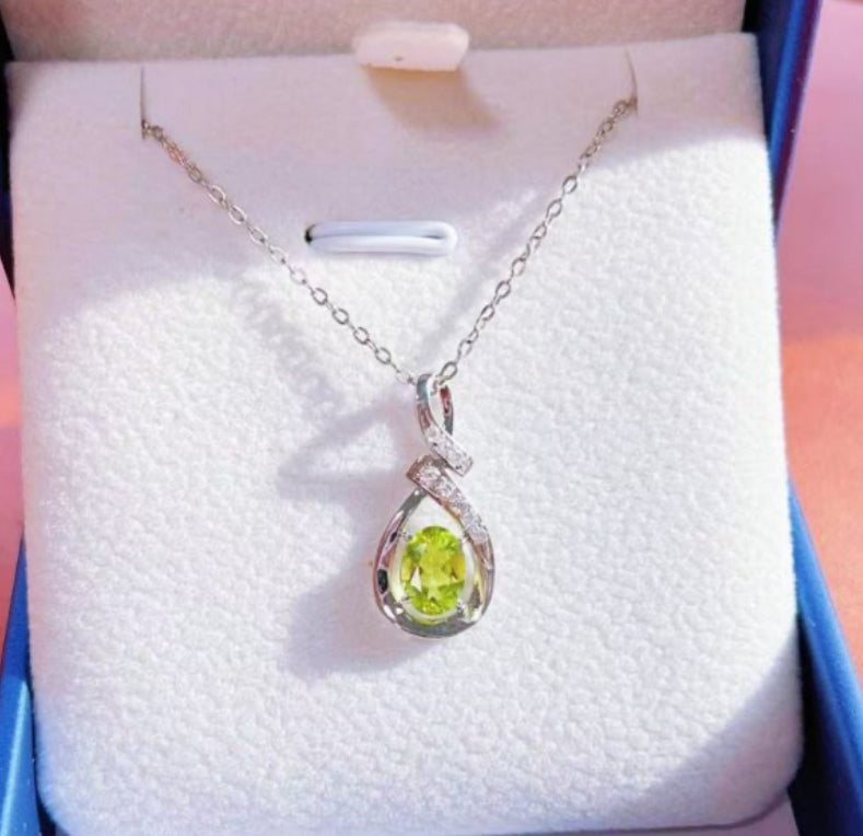 925 Sterling Silver Natural Peridot Ribbon Pendant Necklace Light Luxury Retro Simple Gem Clavicle Chain Simple Women