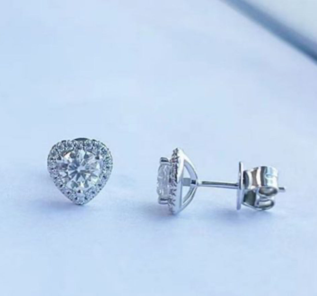 Spot S925 Sterling Silver Love Mossan Earrings For Women Simple Micro-Inlaid Heart-Shaped Earrings Ins Style Earrings Internet Celebrity Trend